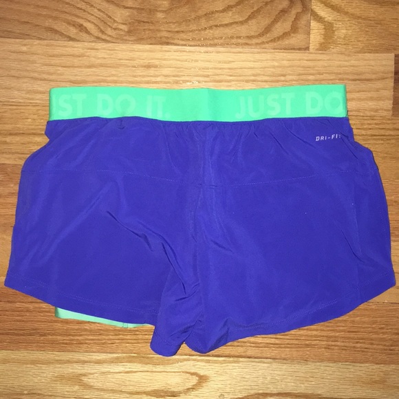 Nike Running Shorts - Picture 2 of 3